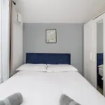 Modern 2 Bed East London Home By Rebby Properties Sleeps 5 Near Canning Town Station